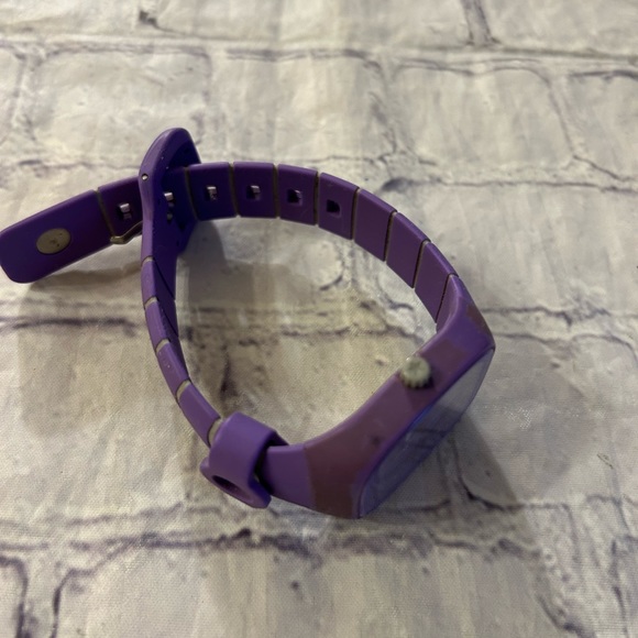 CONVERSE QUARTZ MOVEMENT PURPLE SILICONE STRAP WATCH - Picture 10 of 10